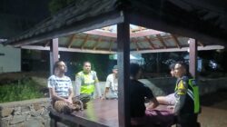 Patroli Dialogis Polsek Taliwang, Wujudkan Kamtibmas Kondusif di Kelurahan Menala