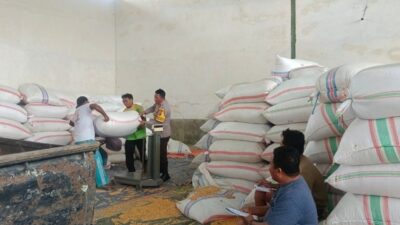 Bhabinkamtibmas Kawal Produktivitas Petani di Mendagi