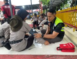 Biddokkes Polda NTB Siaga Dampingi Long March dan Pembaretan Bintara Remaja