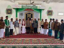 Khutbah Jum’at, Bhabinkamtibmas Polsek Woha Imbau Warga Jaga Kerukunan dan Harkamtibmas Selama Bulan Suci Ramadhan