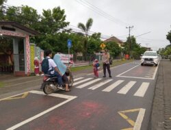 Wujudkan Keamanan dan Keselamatan Pelajar Anggota jajaran Polres Sumbawa Barat laksanakan Rawan Pagi
