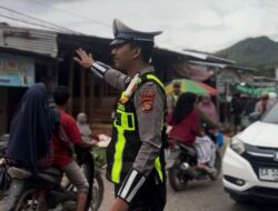 Melalui Program Satlantas Menyapa, Satlantas Polres Bima Edukasi Masyarakat Petingnya Tertib Berlalulintas