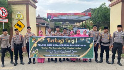 Ramadan Penuh Berkah, Sat Samapta Polres Bima Kota Hadir Berbagi untuk Masyarakat