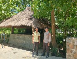 Patroli Siang Pos Pol Selong Belanak, Polisi Pastikan Keamanan Penginapan dan Villa di Desa Mekarsari
