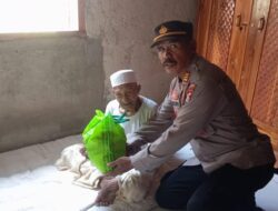 Indahnya Berbagi di Bulan Suci Ramadhan, Polsek Bolo Santuni Lansia