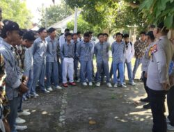 “Police Go to School” Kapolsek Madapangga Ajak Pelajar SMAN 2 Madapangga Mengisi Bulan Suci Ramadhan Dengan Kegiatan Positif
