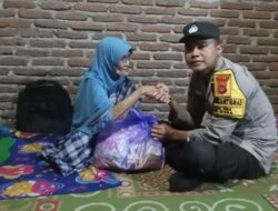 Hadirkan Seuntai Senyuman dan Harapan Bhabinkamtibmas Polsek Woha Berbagi Sembako Kepada Lansia