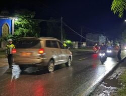 Satgas Preventif Operasi Ketupat Rinjani Polres Bima Kabupaten, Anggota Pos Pelayanan Menggelar PAM Sholat Tarawih