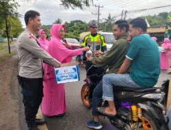 Wujud Kedekatan Polri dan Masyarakat, Polsek KP3 Bandara SMS Bagikan Ratusan Paket Takjil Berbuka Puasa