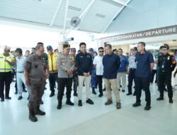Jelang Lebaran, Kapolda NTB Bersama Forkopimda Tinjau Pergerakan Penumpang di Bandara Internasional ZAM