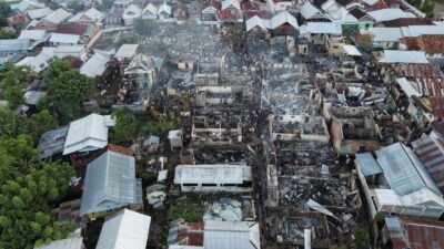 Polsek Alas Amankan TKP Kebakaran di Desa Kalimango dan Evakuasi Petugas Damkar yang Gugur