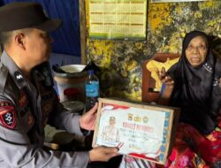 Sentuhan Kemanusiaan di Lembar, Polsek Kawasan Pelabuhan Lembar Bagikan Nutrisi Mantap untuk Lansia
