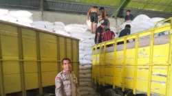 Sinergi Polri dan Petani, Distribusi Jagung Pipilan ke Gudang Bulog Gelogor Demi Ketahanan Pangan