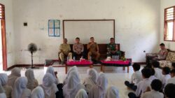 Gelar Sosialisasi di SMPN Tarano, Waka Polsek Empang Tegaskan Larangan Balap Liar dan Knalpot Bising