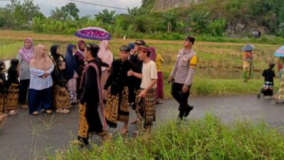 Polsek Labuapi Amankan Tradisi Nyongkolan di Lombok Barat