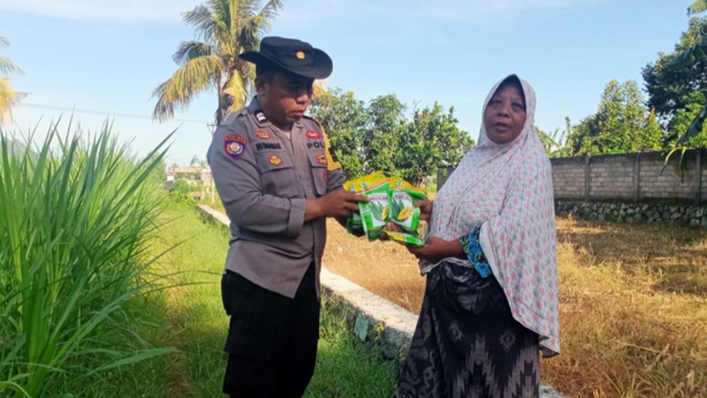 Polsek Labuapi Perkuat Ketahanan Pangan di Desa