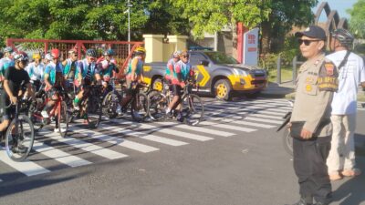 Polres Lombok Tengah Amankan Event Sepeda Lombok Charity Ride 2026 di Kawasan Kuta Pujut