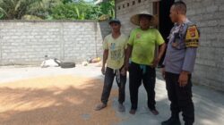 Bhabinkamtibmas Labuapi Dampingi Petani Jaga Ketahanan Pangan