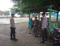 “Polisi Peduli” Satpolairud Polres Bima Kabupaten Berbaur dan Bantu Kegiatan Petani