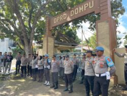 POLRES DOMPU AMANKAN AKSI MAY DAY, PENDEKATAN HUMANIS JAGA SITUASI TETAP KONDUSIF