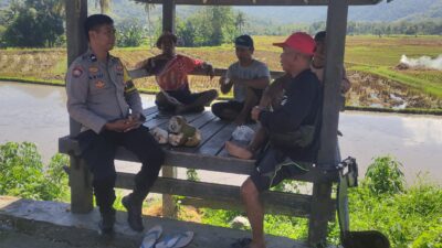 Bhabinkamtibmas Desa Manemeng Gencarkan Sosialisasi TPPO, Warga Diimbau Gunakan Jalur Resmi Kerja ke Luar Negeri