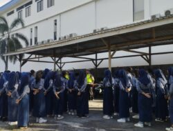 Langkah Nyata Polres Lombok Barat Cetak Generasi Tertib Berlalulintas Melalui Pembinaan Patroli Keamanan Sekolah di SMPN 1 Lembar