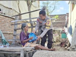 Sentuhan Humanis, Bhabinkamtibmas Polres Bima Kota Bagikan Sembako kepada Disabilitas dan Lansia
