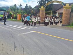 Polsek Seteluk Hadir di Tengah Pelajar, Wujudkan Polisi Humanis saat Giat Rawan Siang