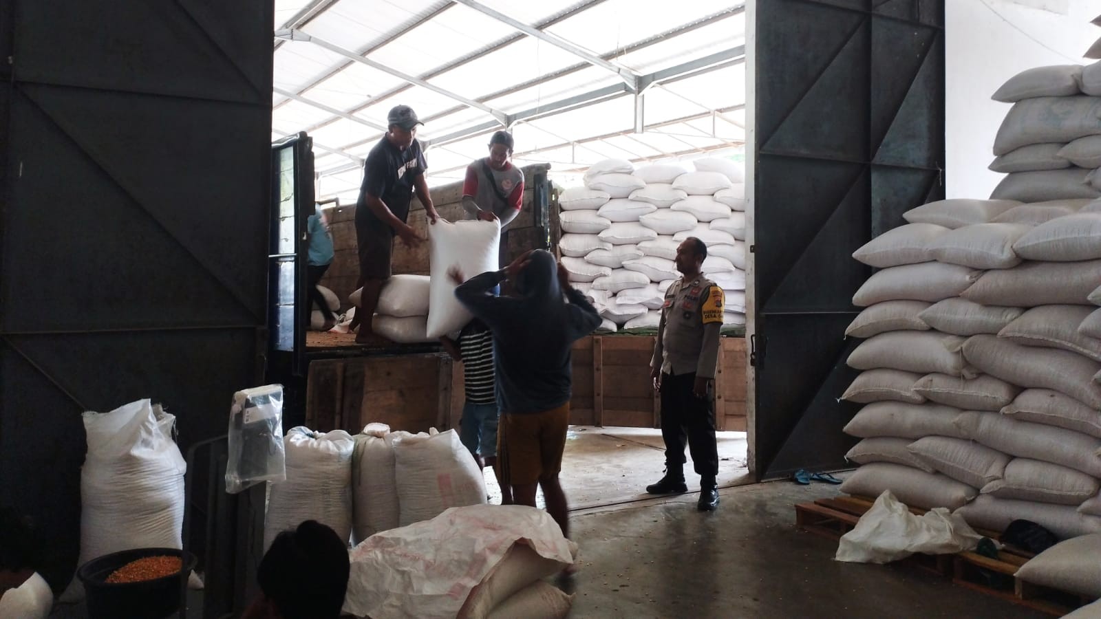 Langkah Polisi Lombok Barat Jaga Harga Jagung