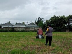 Langkah Cerdas Bhabinkamtibmas Karang Bongkot Sulap Pekarangan Rumah Jadi Sumber Ketahanan Pangan Warga