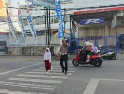 Hadir di Tengah Masyarakat, Satlantas Polres Bima Kota Lancarkan Arus Lalu Lintas Pagi Hari