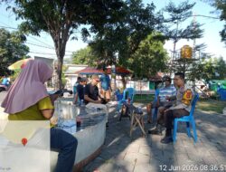 Sambang Warga, Bhabinkamtibmas Ajak Masyarakat Jaga Kamtibmas dan Manfaatkan Layanan 110