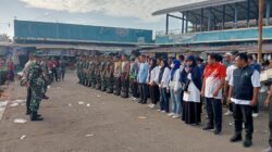SINERGITAS 3 PILAR DI DOMPU, TNI-POLRI DAN PEMERINTAH KECAMATAN GELAR APEL GABUNGAN SERTA KERJA BAKTI BERSIHKAN PASAR BAWAH