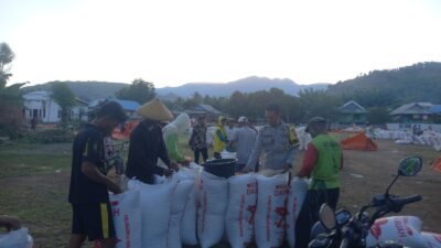 Polres Bima Kota Pantau Aktivitas Penjemuran Jagung Warga di Kecamatan Sape
