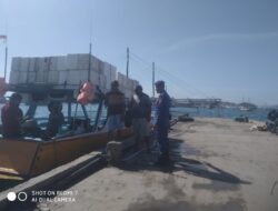 Sat Polairud Polres Bima Kota Imbau Nelayan Utamakan Keselamatan Saat Melaut di Pelabuhan Sape