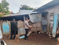 BHABINKAMTIBMAS DESA MATUA BANTU PEMBANGUNAN RUMAH WARGA TERDAMPAK BANJIR, WUJUD KEPEDULIAN DAN RASA KEMANUSIAAN