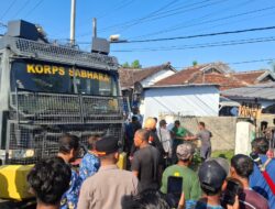 RESPON CEPAT POLSEK DOMPU DAN TIM GABUNGAN BERHASIL PADAMKAN KEBAKARAN RUMAH WARGA DI KELURAHAN BALI I