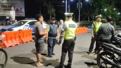 Sat Lantas Polres Lombok Barat Amankan Car Free Night di Gerung