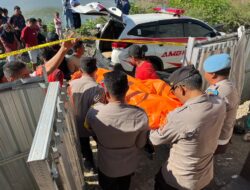 Polres Bima Kota Lakukan Olah TKP Penemuan Perempuan Meninggal Dunia di Kamar Kos
