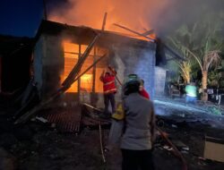 Diduga Akibat Korsleting Listrik, Satu Unit Rumah di Desa Sabedo Ludes Terbakar