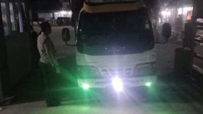 Pastikan Penyeberangan Aman, Polsubsektor KP3 Laut Sape Kawal Keberangkatan KMP Cakalang