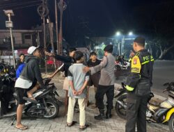 Patroli Malam, Bhabinkamtibmas Renteng Antisipasi Balap Liar dan Gangguan Kamtibmas