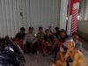 Bhabinkamtibmas Desa Apitaik Gelar Silaturahmi dan Himbauan Kamtibmas kepada Pemuda di Dusun Pernek