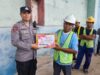 Polres Lombok Barat Bagikan Sembako untuk Lansia di Pelabuhan Lembar