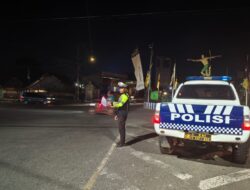 BLUE LIGHT PATROL DAN STRONG POINT MALAM, SAT LANTAS POLRES DOMPU HADIR WUJUDKAN KEAMANAN DAN KETERTIBAN LALU LINTAS