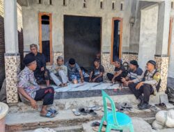 Bhabinkamtibmas Desa Mantar Hadiri Tahlilan Warga, Perkuat Silaturahmi dan Ajak Masyarakat Jaga Kamtibmas