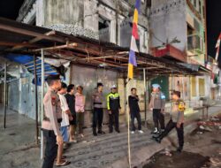 PATROLI MALAM POLRES DOMPU Sasar TITIK RAWAN, BUBARKAN KERUMUNAN REMAJA CEGAH GANGGUAN KAMTIBMAS