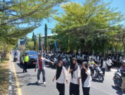 Patroli Rutin dan Pengaturan Lalu Lintas, Sat Lantas Polres Sumbawa Jamin Keamanan di SMAN 2 Sumbawa