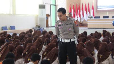 Antisipasi Kejahatan Siber, SMKN 1 Tuban Gelar Sosialisasi Etika Pemanfaatan AI