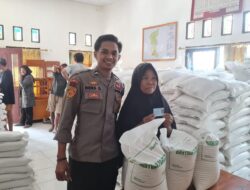 Monitoring Penyaluran Bantuan Beras Bagi Warga Binaan, Bhabinkamtibmas Polsek Monta Sampaikan Himbauan Kamtibmas